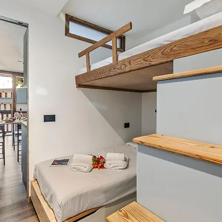 Valleverde 21d In Out - Happy *